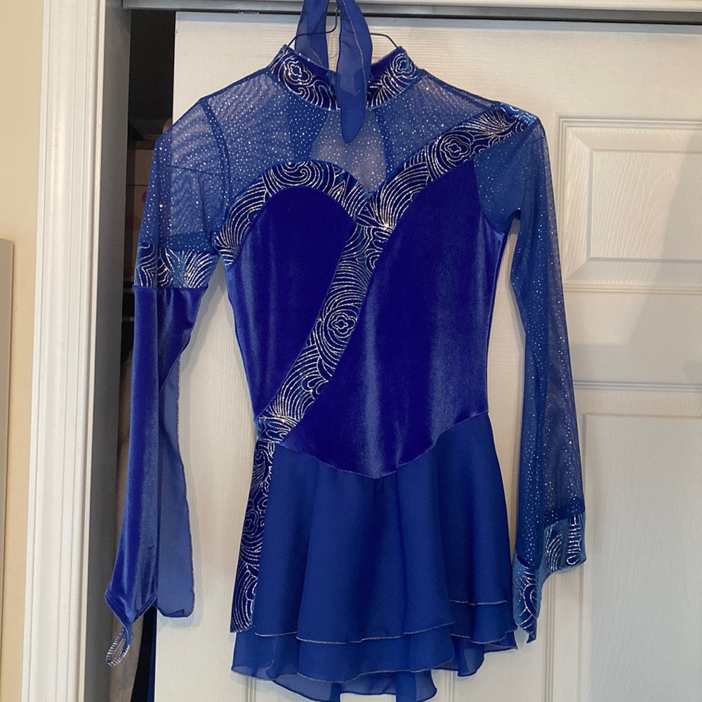 Jerry’s Skating World girls blue skating dress size 12/14